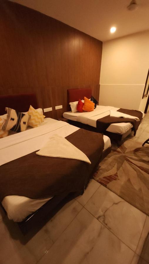 Hotel Multitech Premium Chandigarh Exterior photo